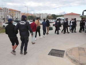 Antalya’da Aranan 51 Firari Yakalandı