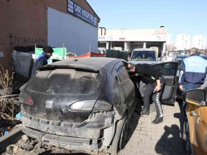 Diyarbakır’da Çevre Kirliliğine Yol Açan Hurda Araçlar Çekildi