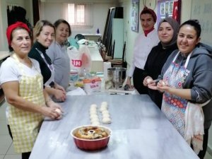 Aşçılık Ve Pastacılık Kursuyla Aile Bütçelerine Katkı Sağlıyorlar