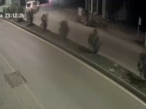 Aydın’da İş Yerine Dalan Araç Kazasının Güvenlik Kamera Görüntüleri Ortaya Çıktı