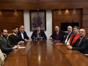 Kadıköy Belediye Başkanı Odabaşı: "Kadıköy’de Kaldırımları İşgal Eden Tüm Materyalleri Kaldıracağız"