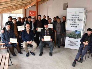 Üreticilere Tarımsal Üretimde Tahmin Ve Erken Uyarı Sistemleri Tanıtıldı