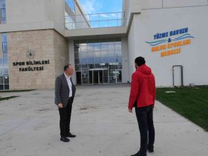 Bandırma Onyedi Eylül Üniversitesi Genç Ofisi Çok Yakında Gençlerin Hizmetinde