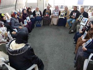 Hdp Mağduru Ailelerden Diyarbakır’a Gelen Meral Akşener’e Tepki