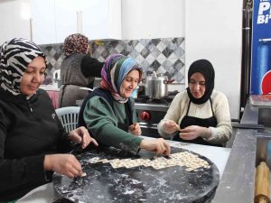 Iğdır’da Yaz Ayında Üretilen Ürünler Kış Ayında Satılıyor