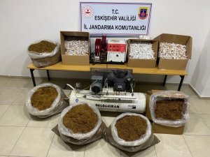 Kaçak Tütün Sattığı Tespit Edilen Şüpheliyi Jandarma Yakaladı