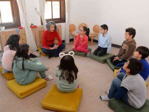 Bozüyük Belediyesi Sanatevi Sömestir Atölyeleri "P4c" Eğitimi İle Başladı