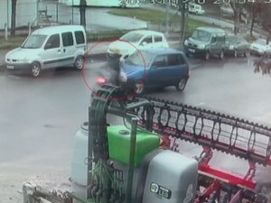 Tekirdağ’da Moto Kurye İle Otomobilin Kafa Kafaya Çarpıştı