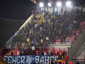 Spor Toto Süper Lig: Ümraniyespor: 0 - Fenerbahçe: 0 (Maç Devam Ediyor)