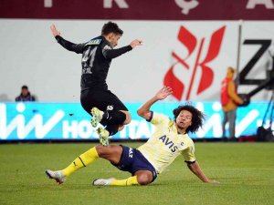 Spor Toto Süper Lig: Ümraniyespor: 0 - Fenerbahçe: 0 (İ̇lk Yarı)