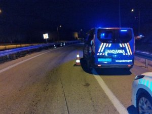 Motosiklet Bariyerlere Çarptı: 1 Ölü, 1 Yaralı