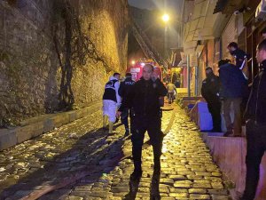 Beyoğlu’nda Ermeni Kilisesi’ndeki Yangın Söndürüldü: 1 Ölü, 2 Yaralı