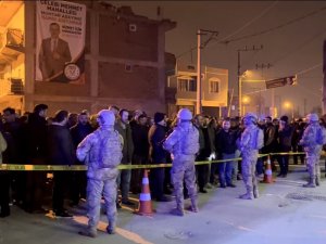 Muhtar Adayı Olan Husumetlisine Pompalı Tüfekle Saldırdı, Mahalleli Ayaklandı: 2 Yaralı