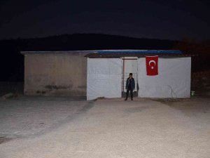 Şırnak’ta Komutanın Elleriyle Gözyaşlarını Temizlediği Şehit Çocuğu Konuştu