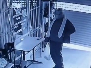 Önce Isınma Hareketleri Yaptı, Sonra Telefonu Çaldı