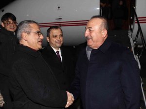 Bakan Çavuşoğlu Pakistanlı Mevkidaşı Zerdari İle Görüştü