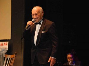 Mustafa Sağyaşar 70. Sanat Yılını Adana’da Konserle Kutladı