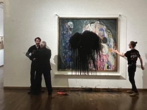 İ̇klim Aktivistleri, Sanat Eserlerini Hedef Alıyor