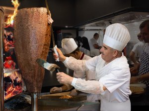 Bursa Kebabıyla ’Sektörün En İyisi’ Ödülünü Aldı