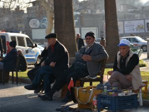 Vatandaşlar Yazdan Kalma Günlerin Tadını Çıkartıyor