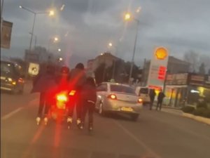 Trafikte Pes Dedirten Yolculuk Kameraya Yansıdı