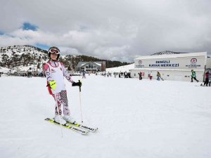 Denizli Kayak Merkezi Genç Sporcunun Başarı Merdiveni Oldu
