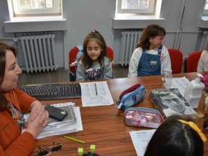 Eskişehir’de Öğrenciler Açılan Kurslarla Tatillerini Verimli Geçiriyor