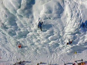 Sporcuların İlgi Odağı Buz Duvarı Dron İle Görüntülendi