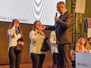 Karacabey’deki Toki̇’ler Sahiplerini Buldu