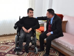 Bağlar Belediye Başkanı Beyoğlu, Engeli Lise Öğrencisinin Hayalini Gerçekleştirdi