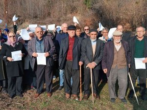 Hizmet Alamayan Köylüler Yardım İstiyor