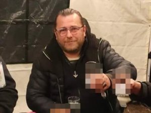 Sultangazi’de Alkollü Sürücü 13 Araca Çarptı Ardından Mahalleyi Elektriksiz Bıraktı