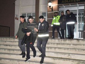 Sahte Kimlikle Alışveriş Yapan Dolandırıcılık Şebekesi Çökertildi