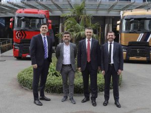 Renault Trucks Türkiye, 2022 Yılını İthal Ürünler Arasında Lider Olarak Tamamladı