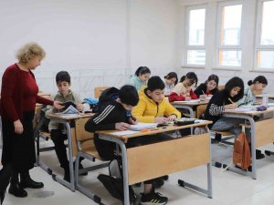 Türkiye’de Bir İlk: Yarıyıl Tatilinde Öğrencilere ’Kış Okulu’ İmkanı