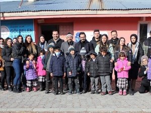 Sosyal Bilimler Öğrencileri Minikleri Kucakladı