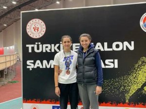 Eskişehirli Sporcular Salon Şampiyonası’na Damga Vurmaya Devam Ediyor
