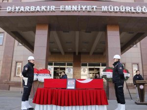 Diyarbakır’da Trafik Kazasında Şehit Olan Polis Memuru İçin Tören Düzenlendi