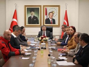 Depremin Yaraları Sarılıyor