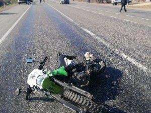 Sürücü Ve Motosiklet Metrelerce Havaya Fırladı: 1 Ağır Yaralı