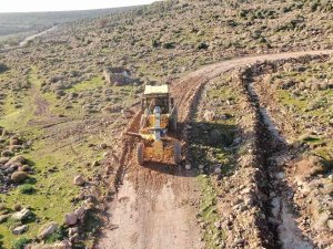 Ova Yollarında Bakım Çalışması Yapılıyor
