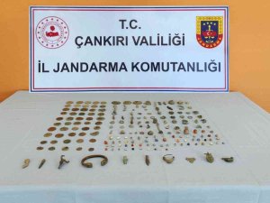 Çankırı’da Durdurulan Araçta 198 Adet Tarihi Eser Ele Geçirildi: 2 Gözaltı
