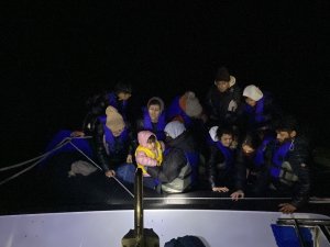 Yunan Unsurlarınca Ölüme Terk Edilen 13 Kaçak Göçmen Kurtarıldı