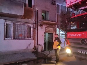 Bursa’da 5 Katlı Binanın 2. Katında Doğal Gaz Patlaması Sonucu Yangın Çıktı