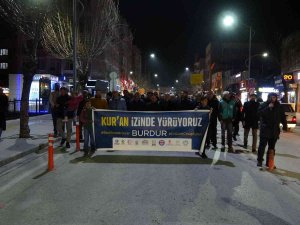 Burdur’da Stk’lar İ̇sveç’te Kur’an-ı Kerim Yakılmasına Tepki Gösterdi