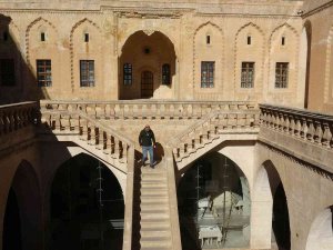 Kadim Şehir Mardin’in Tarihi Taş Yapıları Mimarisiyle Dikkat Çekiyor