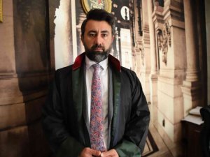 İ̇sveç’te Kur’an-ı Kerim Yakan Siyasetçiye Türk Avukattan Suç Duyurusu