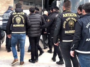 "Memur Yapacağız" Yalanıyla Dolandırıcılık Yapan 9 Kişi Tutuklandı