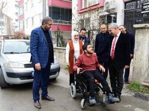 Engelli Gence Akülü Araç Sürprizi
