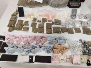 Pendik’te Uyuşturucu Operasyonu: 3 Kişi Yakalandı